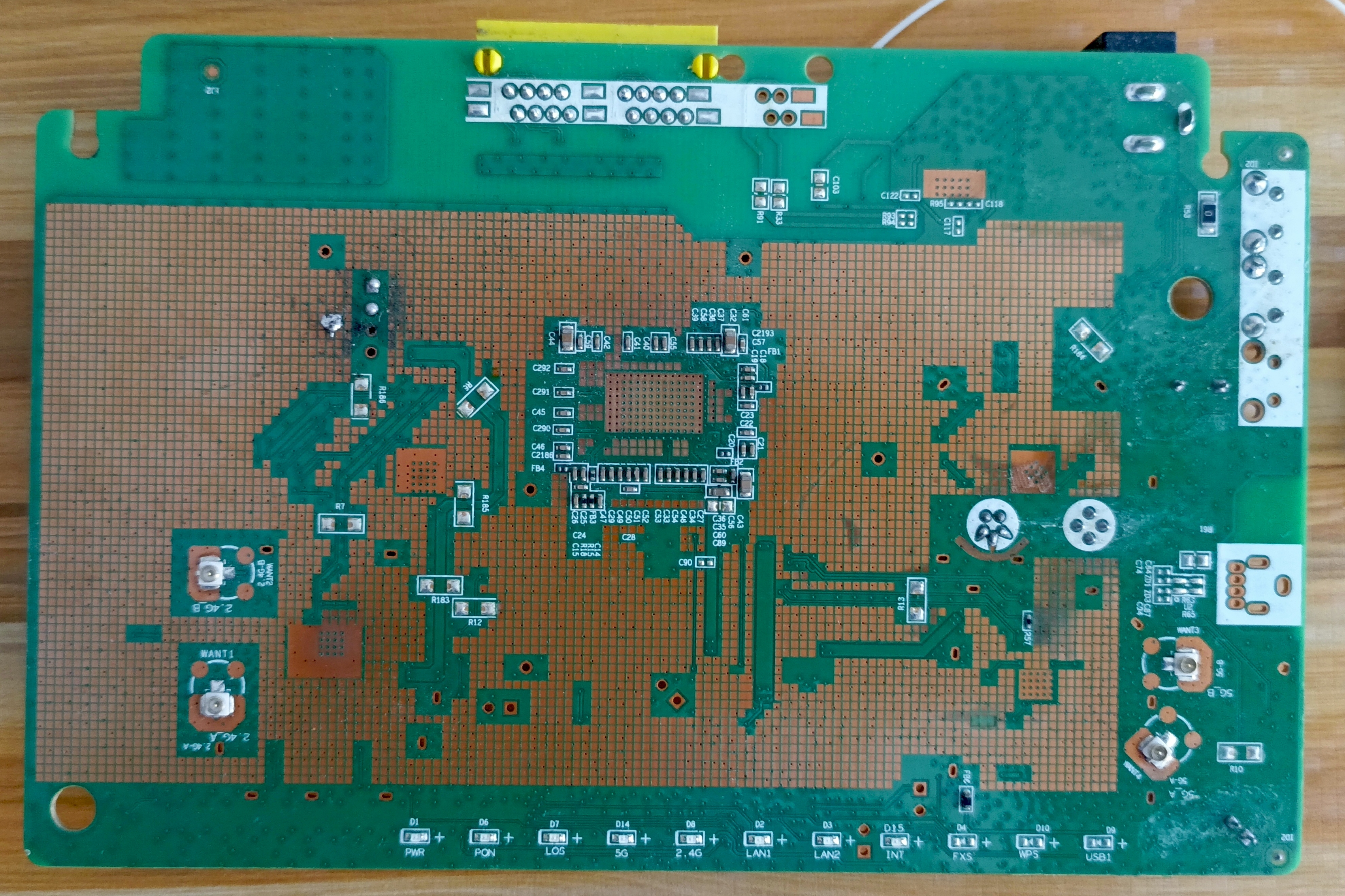 YOTC M2-2050-G40 PCB Top